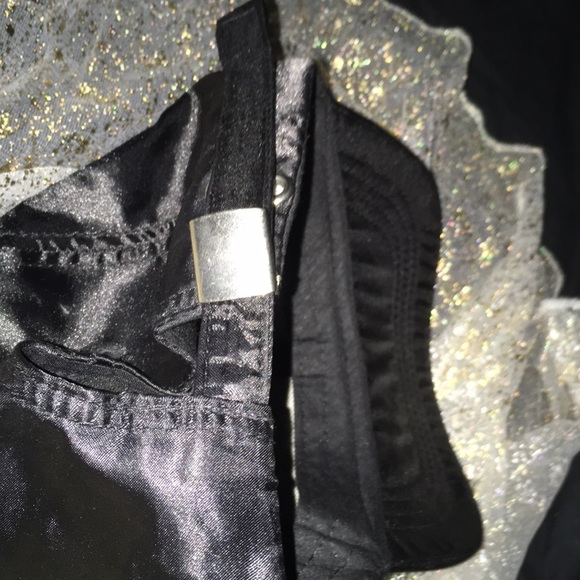 Hat - Picture 3 of 3